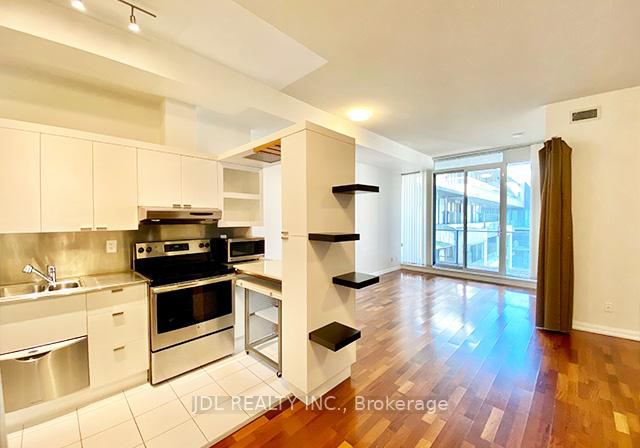 111-elizabeth-street-toronto-toronto-ontario-c13582268