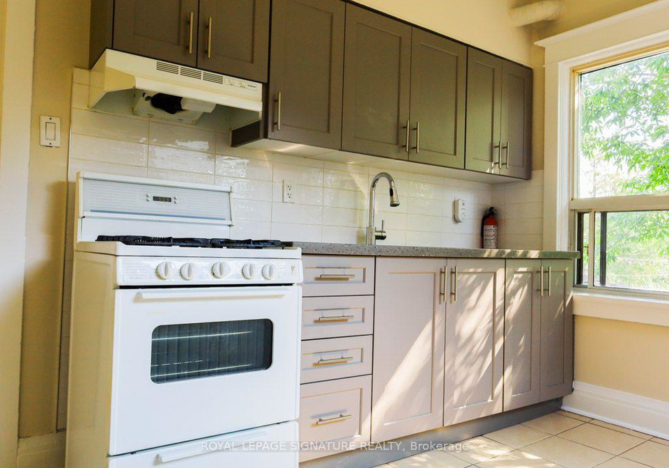 111-northcliffe-boulevard-toronto-toronto-ontario-c13582508