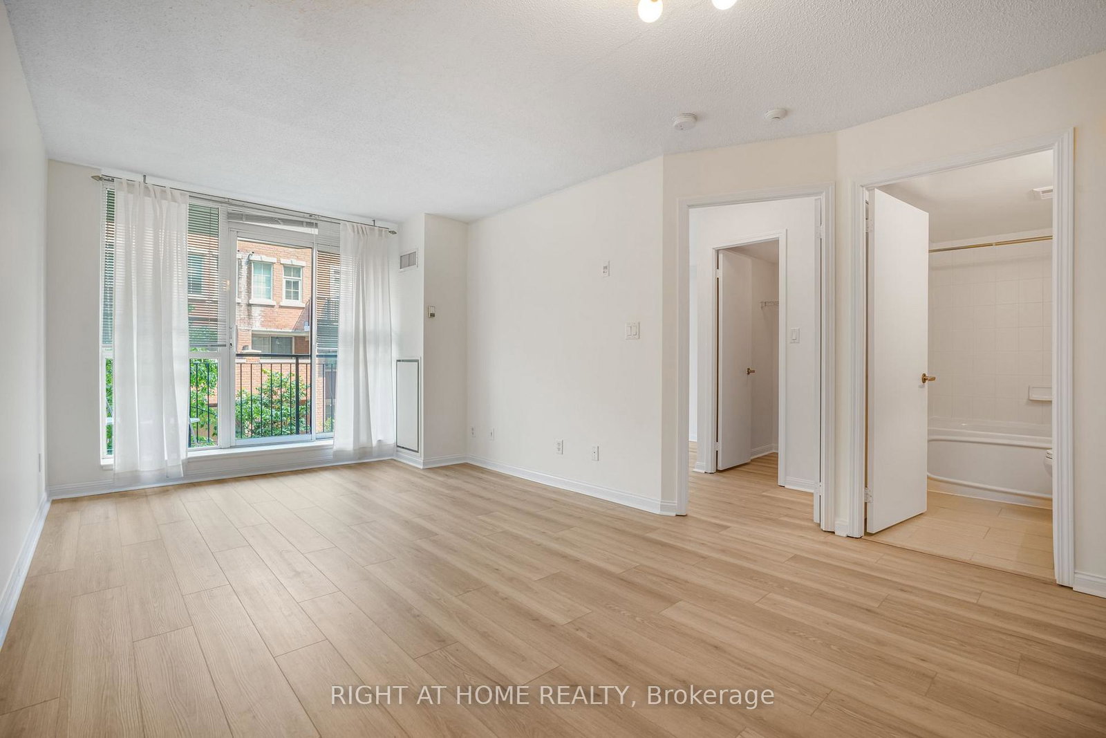 1000-king-street-w-toronto-toronto-ontario-c13582562