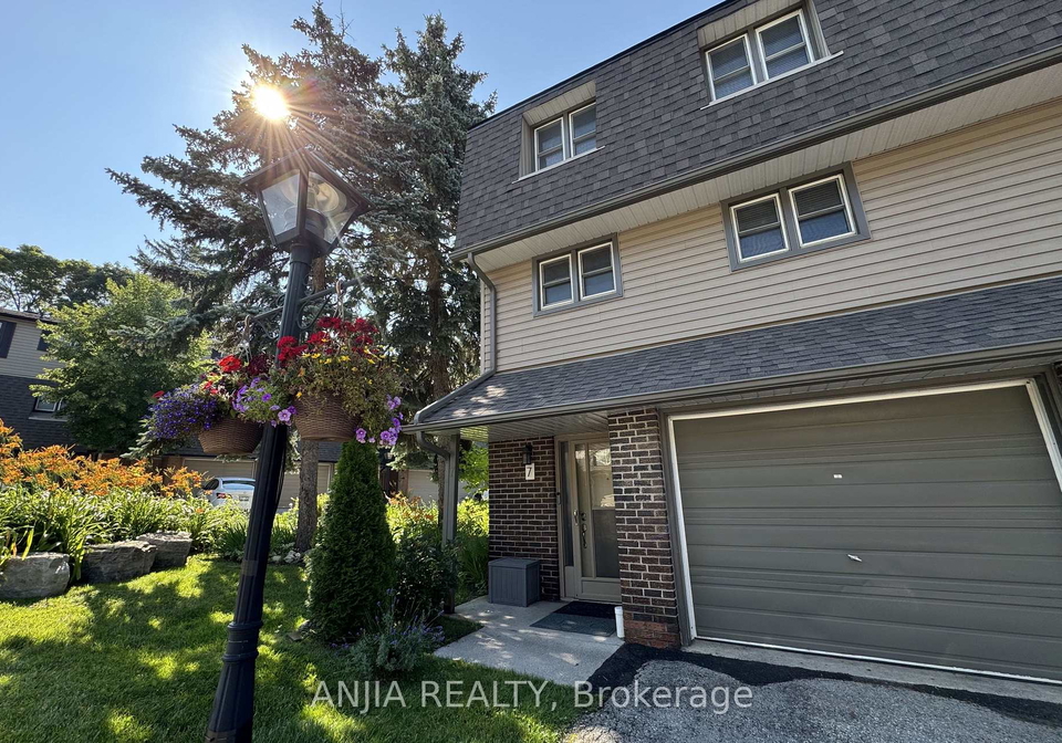 7-purple-sageway-toronto-north-york-ontario-c13582576