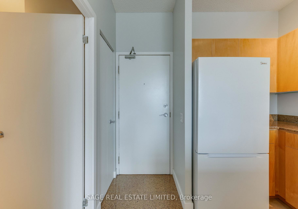 373-front-street-w-toronto-toronto-ontario-c13582594
