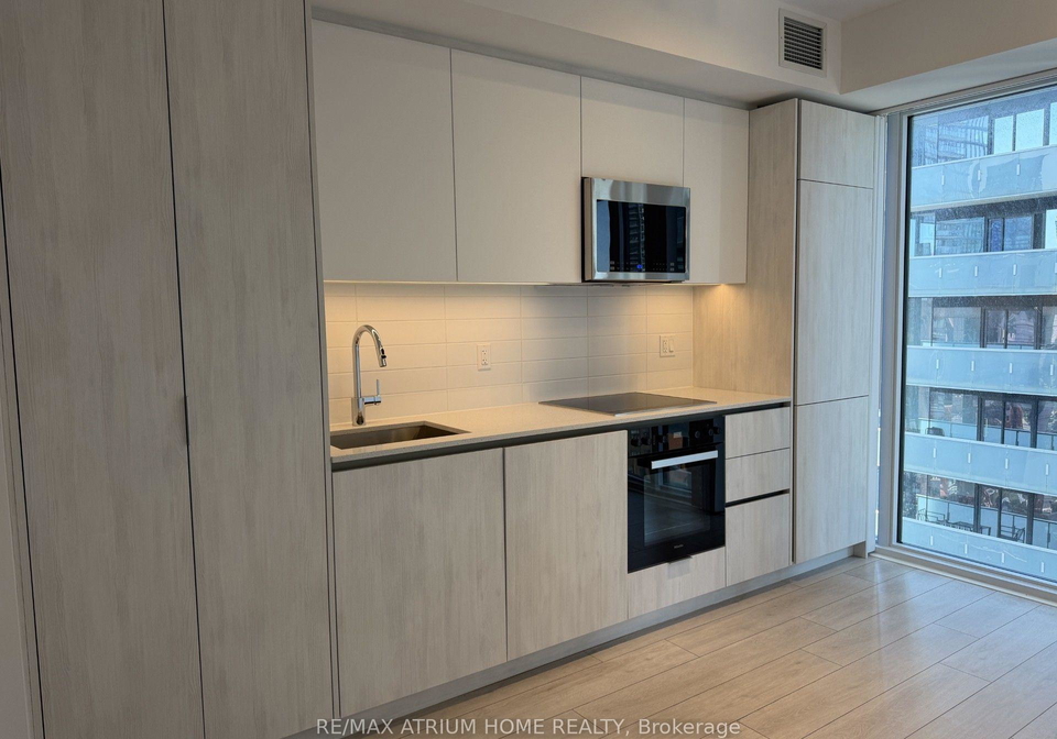400-king-street-w-toronto-toronto-ontario-c13583204