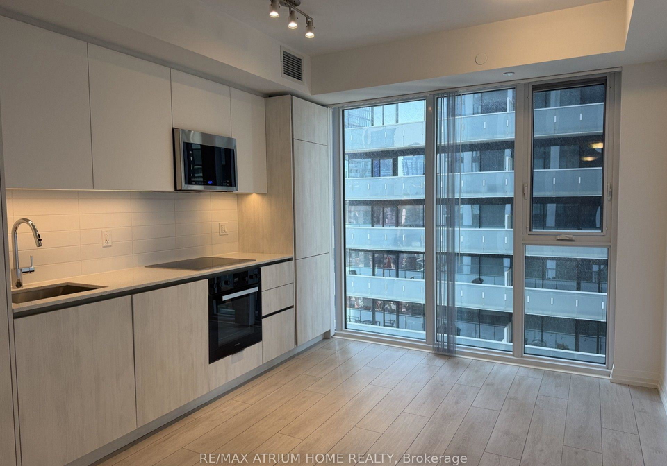 400-king-street-w-toronto-toronto-ontario-c13583204
