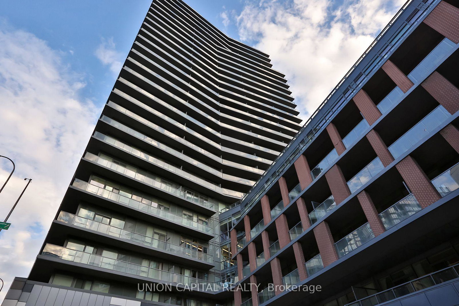 20-bruyeres-mews-toronto-toronto-ontario-c13583336