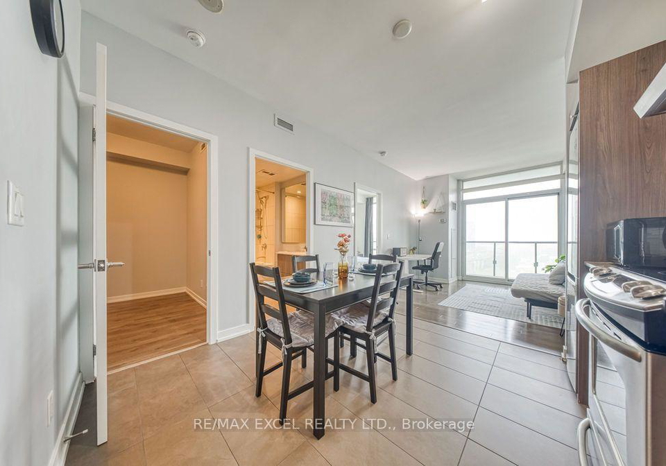 170-fort-york-boulevard-toronto-toronto-ontario-c13584598