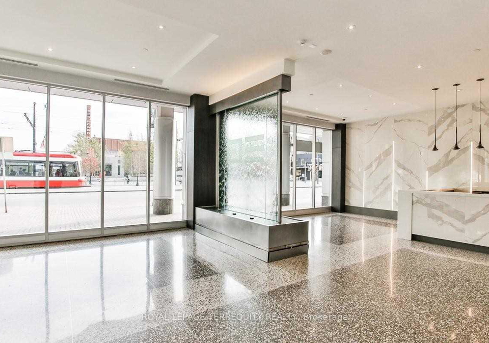 218-queens-quay-w-toronto-toronto-ontario-c13584828
