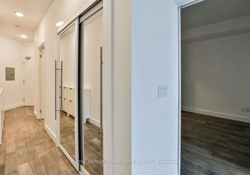 218-queens-quay-w-toronto-toronto-ontario-c13584828