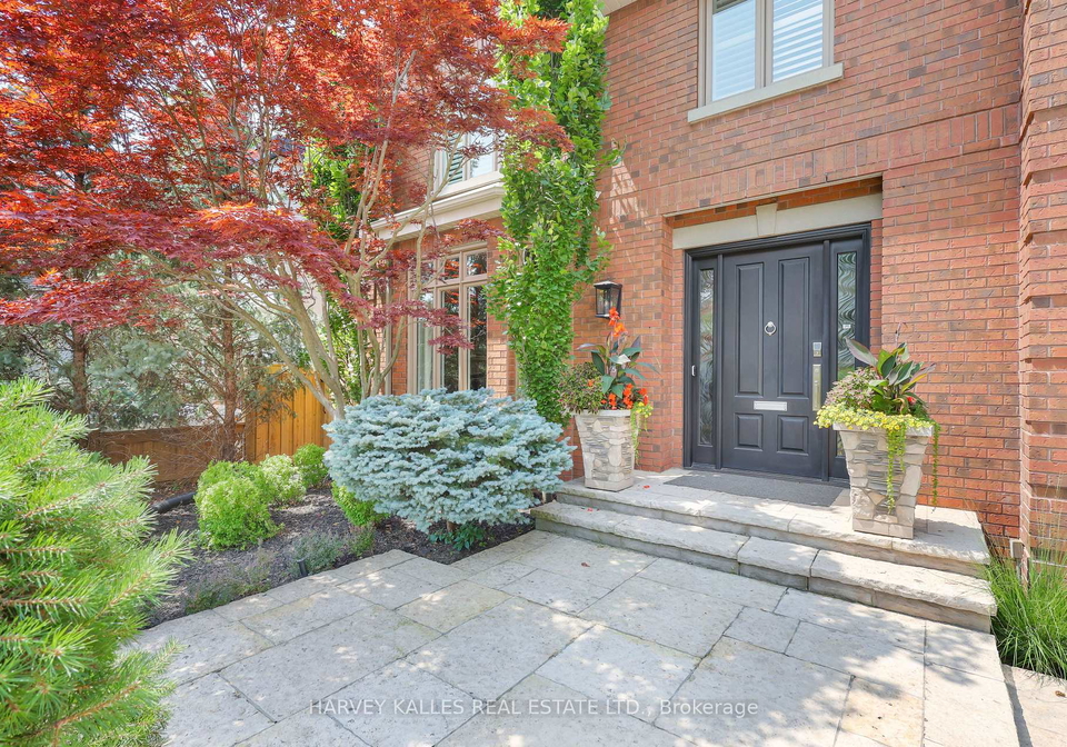 254-yonge-boulevard-toronto-toronto-ontario-c13584852