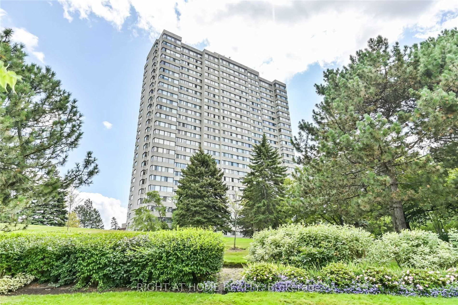 133-torresdale-avenue-toronto-toronto-ontario-c13585388