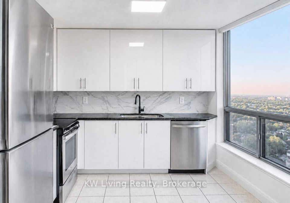 21-hillcrest-avenue-toronto-north-york-ontario-c13585424