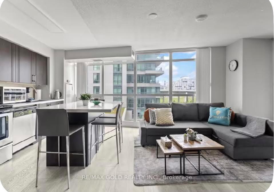 215-fort-york-boulevard-toronto-toronto-ontario-c13585430