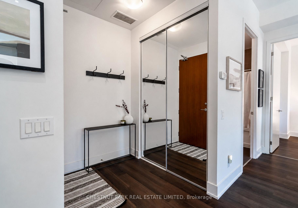 111-st-clair-avenue-w-toronto-toronto-ontario-c13585542