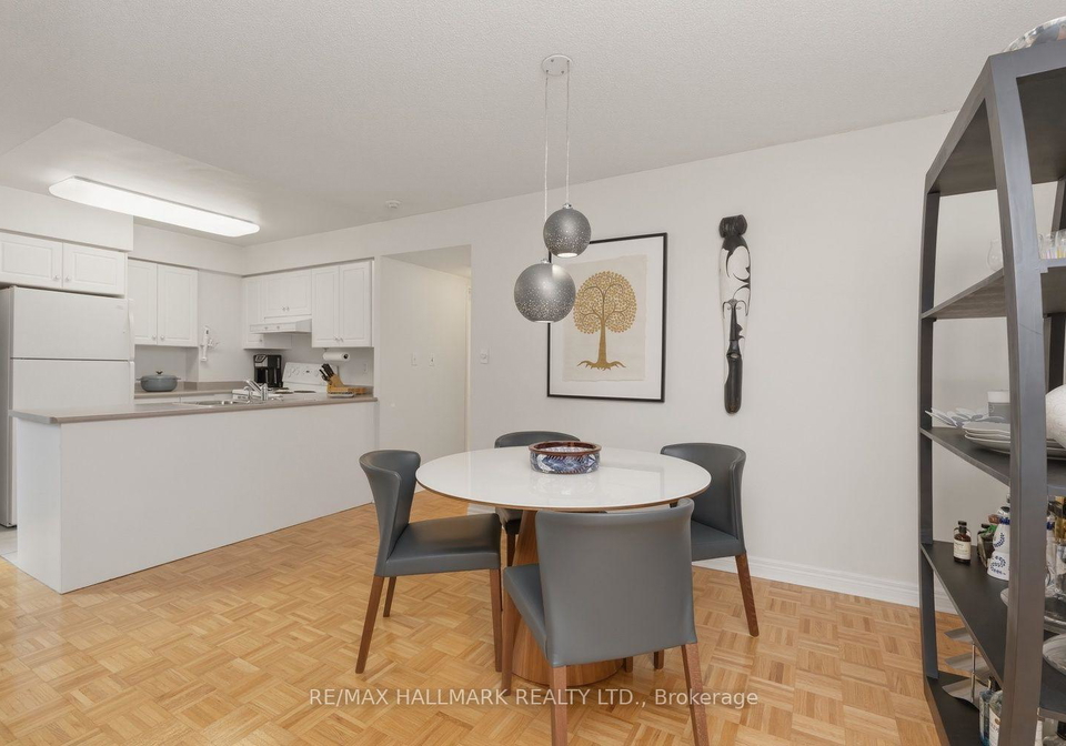 43-eglinton-avenue-e-toronto-toronto-ontario-c13585724