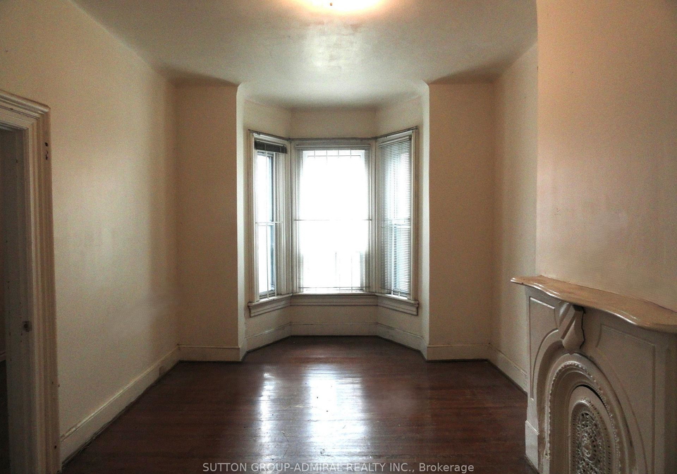 79-baldwin-street-toronto-toronto-ontario-c13585922