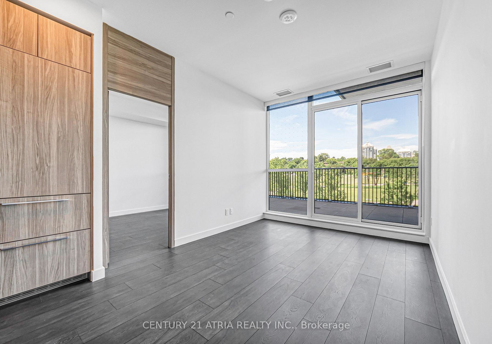 18-esther-shiner-boulevard-toronto-north-york-ontario-c13585982