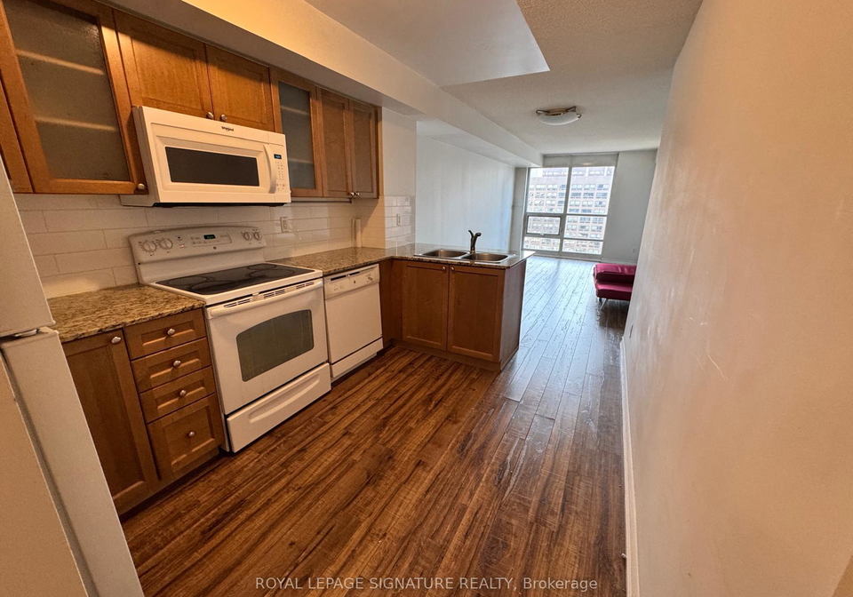 761-bay-street-toronto-toronto-ontario-c13585988