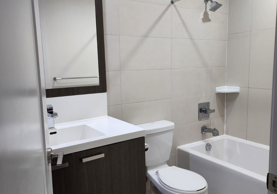 120-harrison-garden-boulevard-toronto-north-york-ontario-c13586022