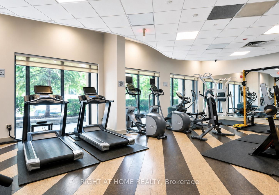 650-sheppard-avenue-e-toronto-north-york-ontario-c13586106