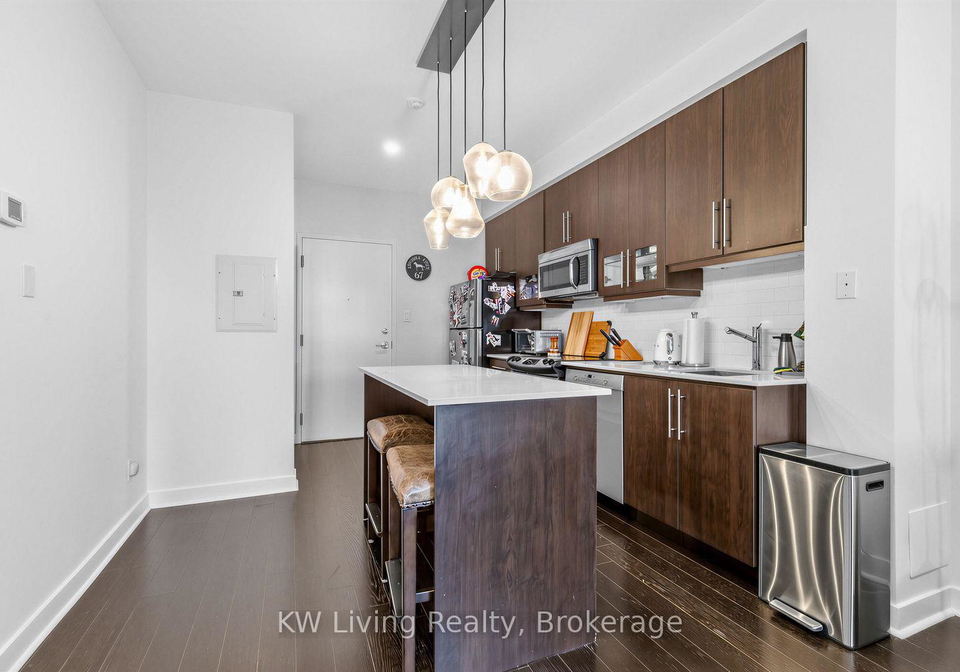 1171-queen-street-w-toronto-toronto-ontario-c13586112