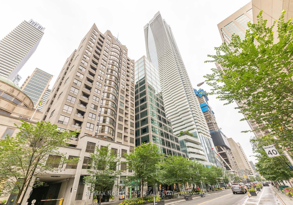 55-bloor-street-e-toronto-toronto-ontario-c13586218
