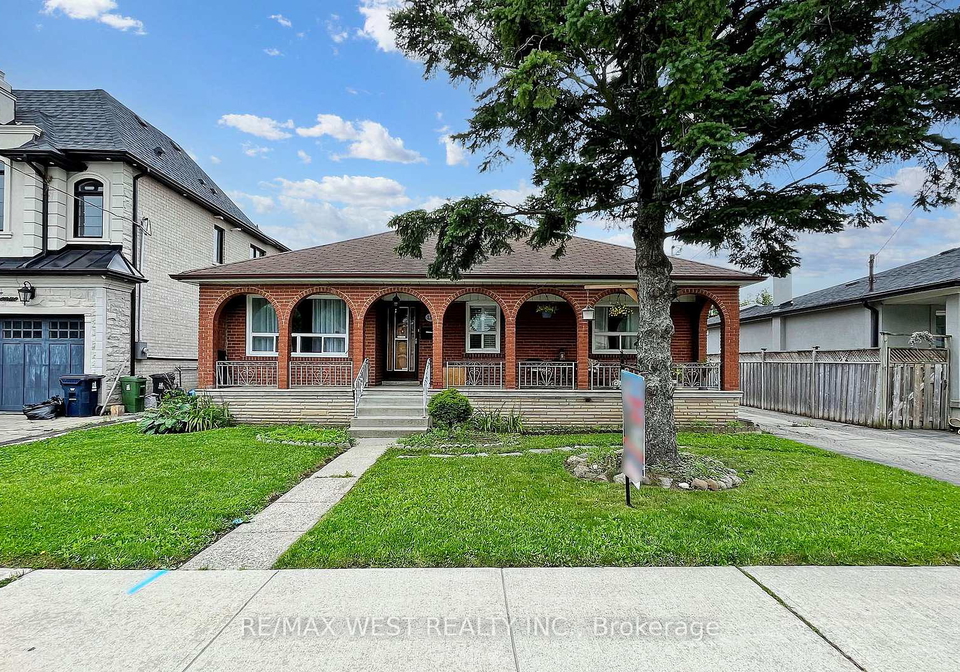 139-ranee-avenue-toronto-toronto-ontario-c13586520