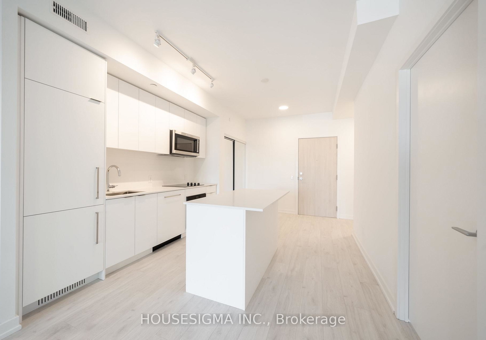 181-sheppard-avenue-e-toronto-north-york-ontario-c13586526