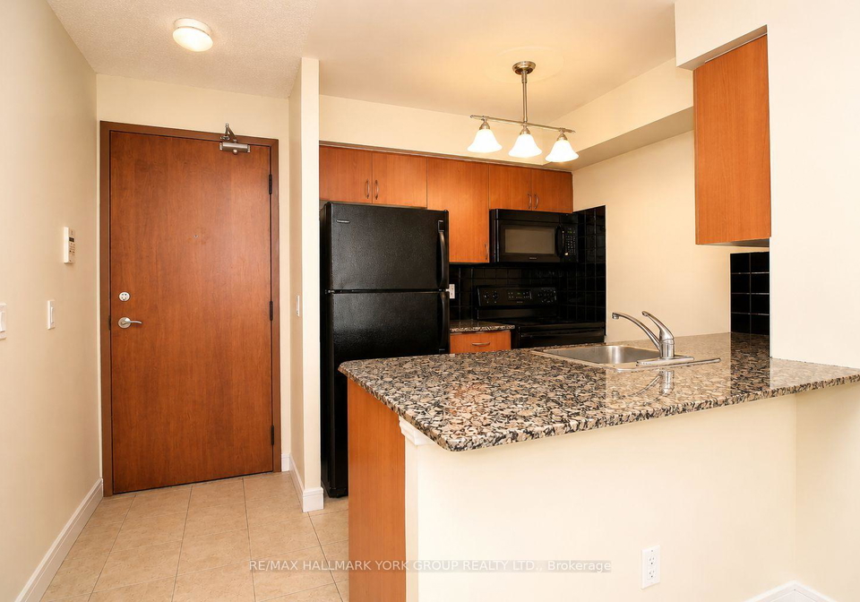35-bales-avenue-e-toronto-north-york-ontario-c13586548