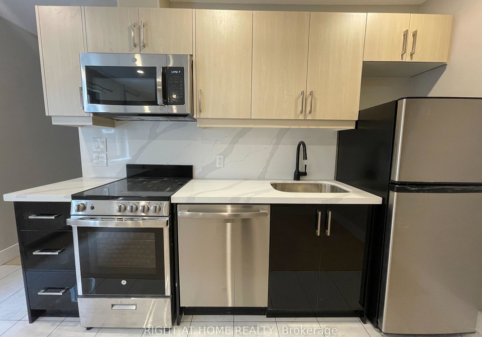416-christie-street-toronto-toronto-ontario-c13586698