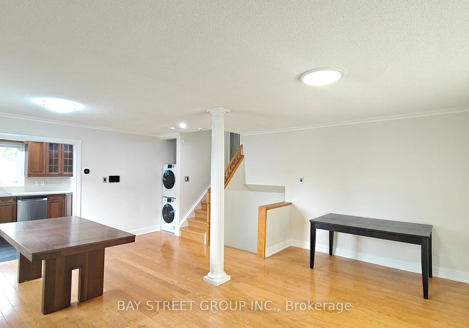 9-mosedale-crescent-toronto-north-york-ontario-c13586716