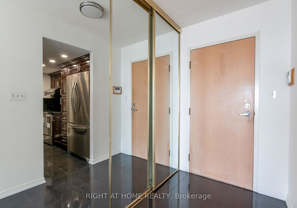5-concorde-place-toronto-north-york-ontario-c13586758