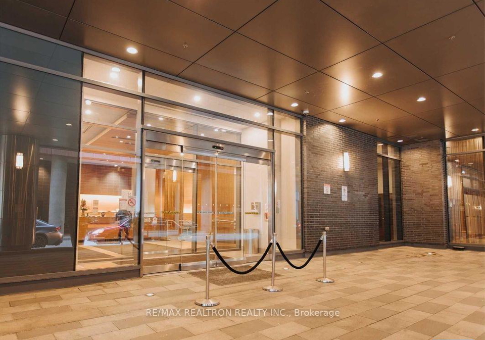 295-adelaide-street-w-toronto-toronto-ontario-c13586810
