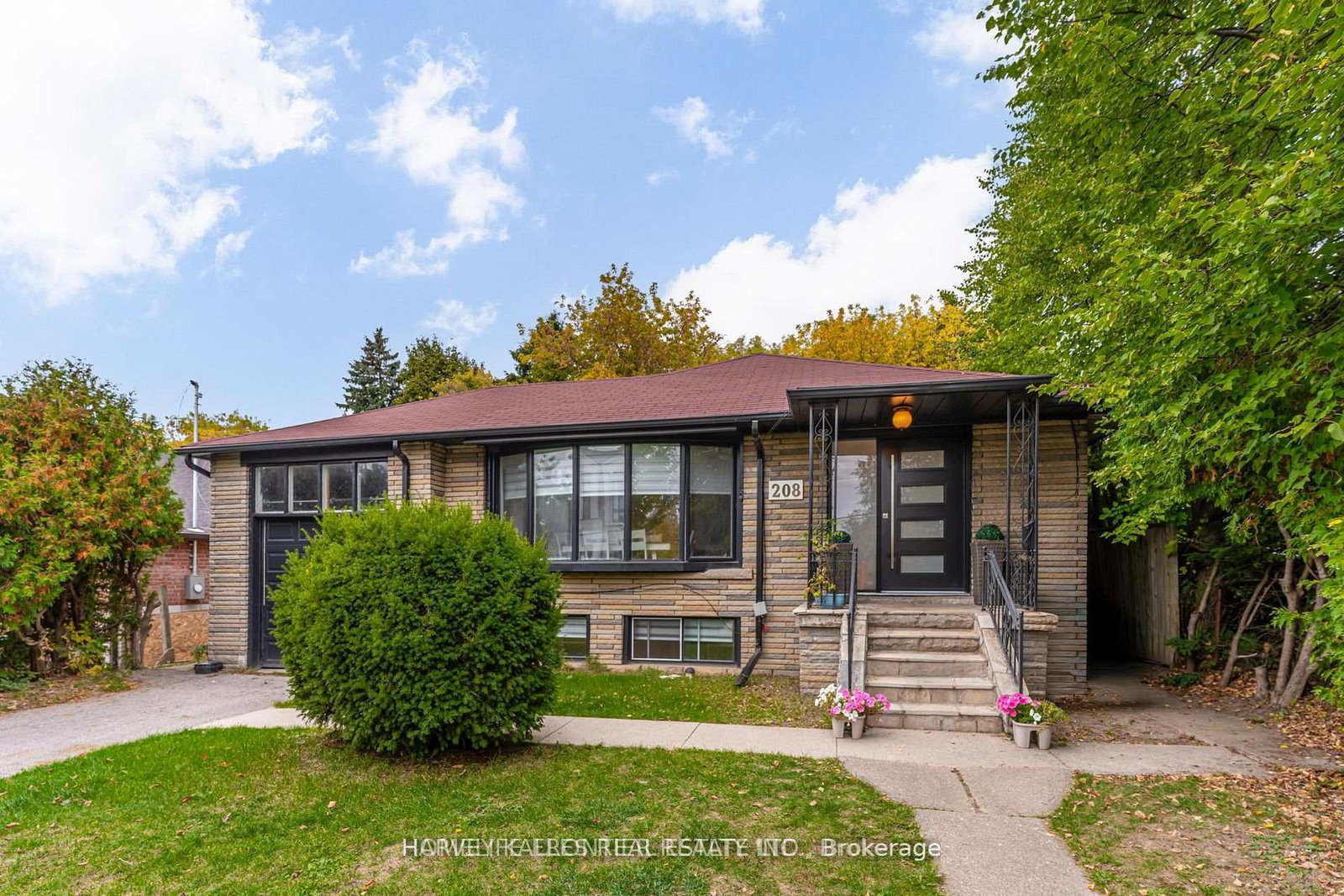 208-betty-ann-drive-toronto-toronto-ontario-c13586946