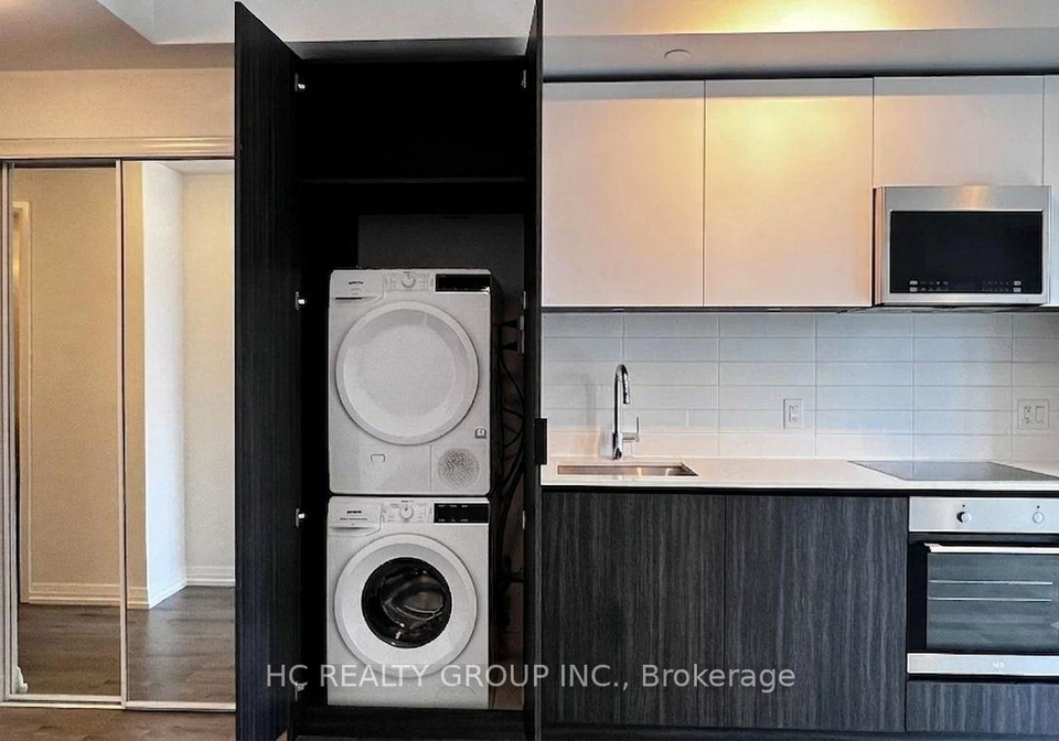 8-widmer-street-toronto-toronto-ontario-c13586952
