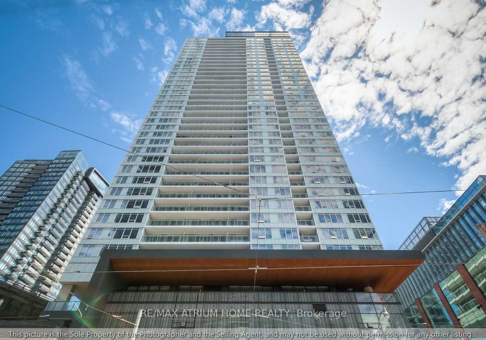 19-bathurst-street-toronto-toronto-ontario-c13587202