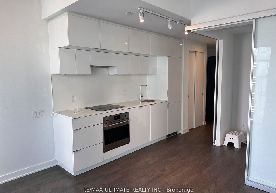 185-roehampton-avenue-toronto-toronto-ontario-c13587674