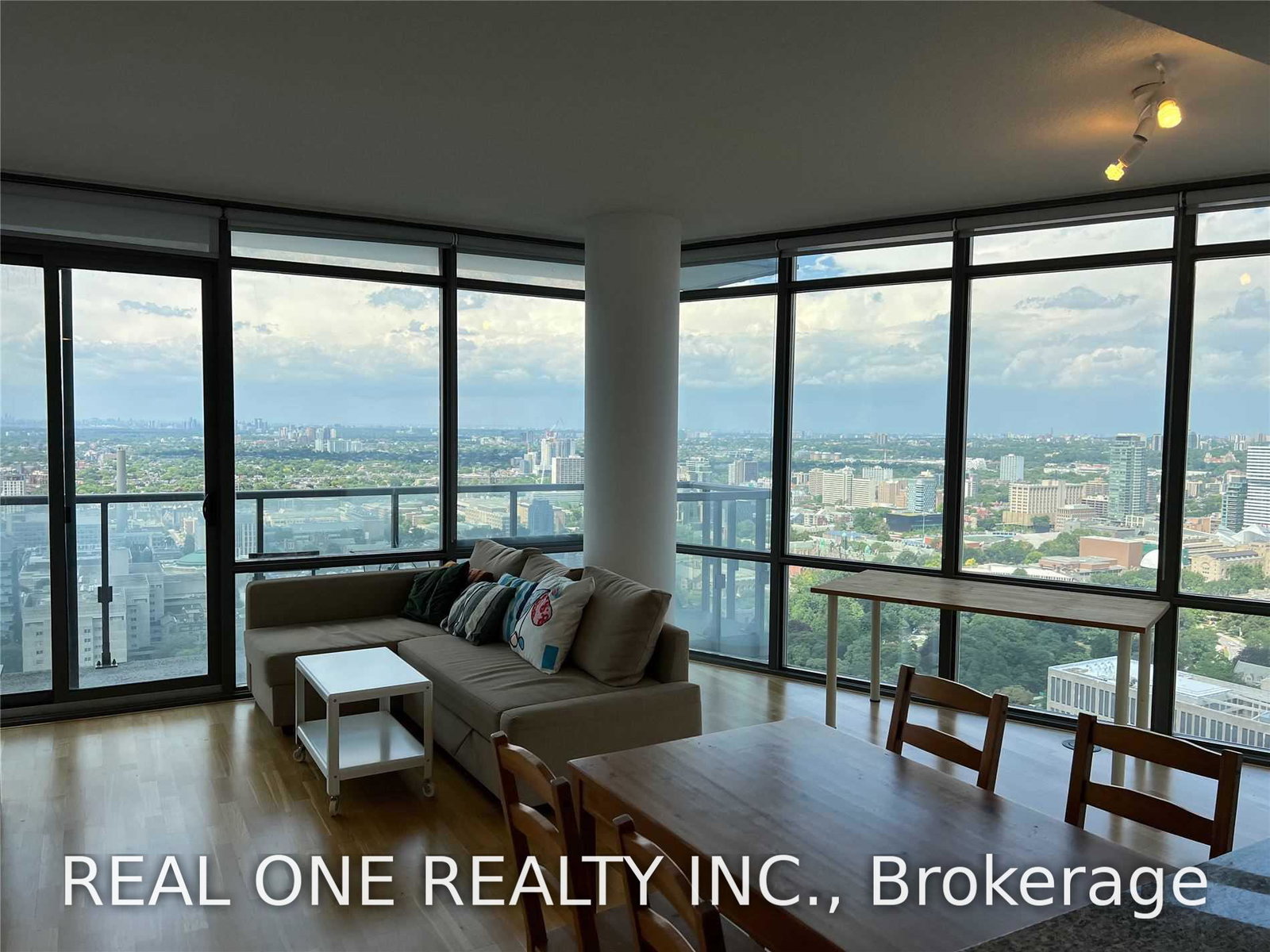 832-bay-street-toronto-toronto-ontario-c13587980