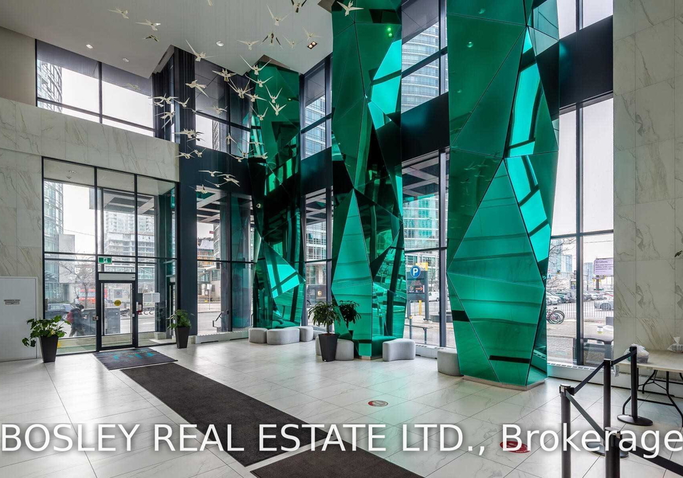 352-front-street-w-toronto-toronto-ontario-c13588368