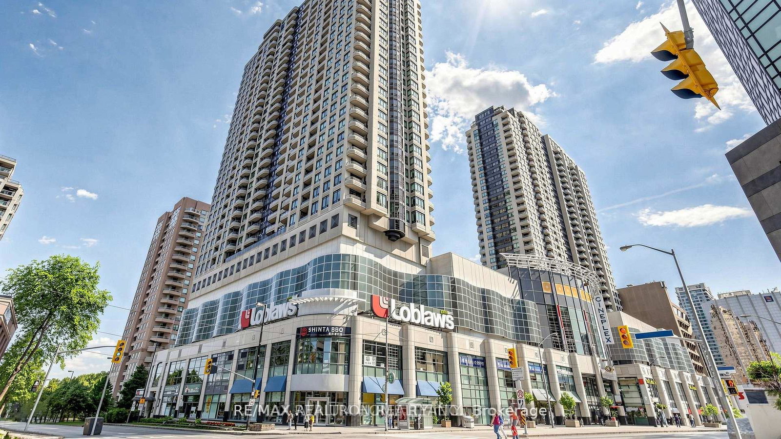 33-empress-avenue-toronto-north-york-ontario-c13588414