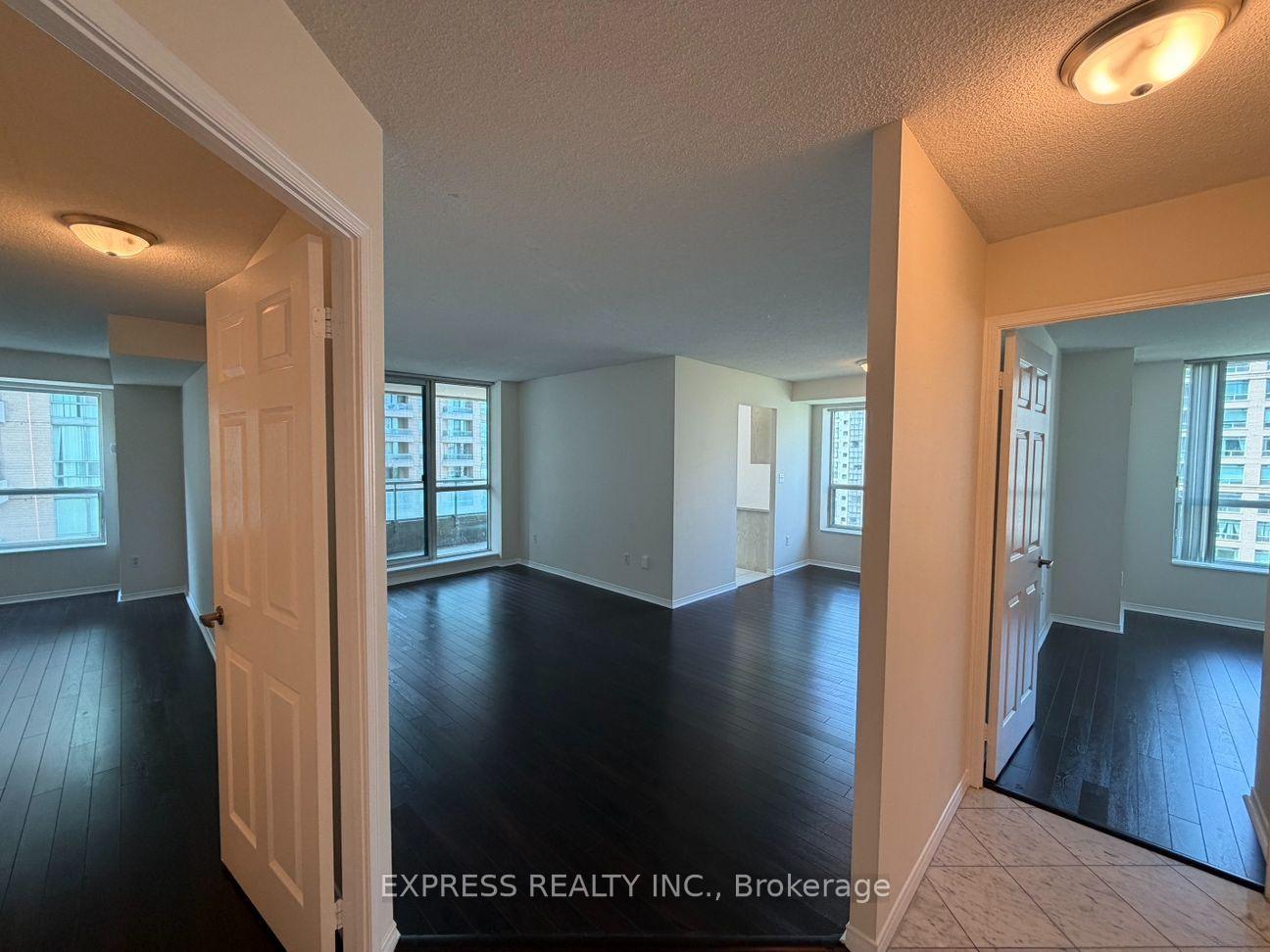 29-pemberton-avenue-toronto-north-york-ontario-c13588596