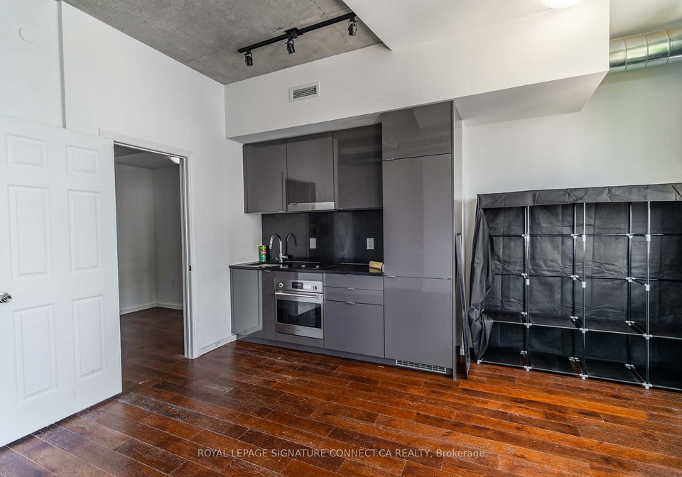 21-lawren-harris-square-toronto-toronto-ontario-c13588646
