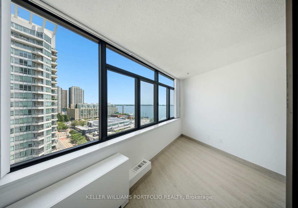 250-queens-quay-w-toronto-toronto-ontario-c13588686