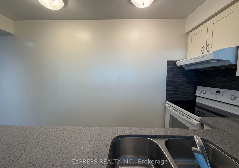 942-yonge-street-toronto-toronto-ontario-c13588878