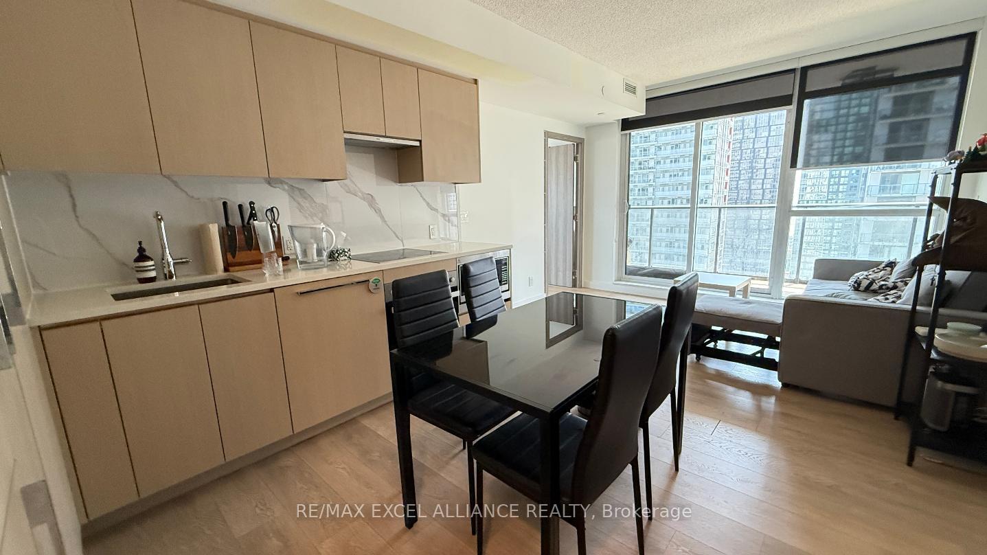 38-widmer-street-toronto-toronto-ontario-c13588970