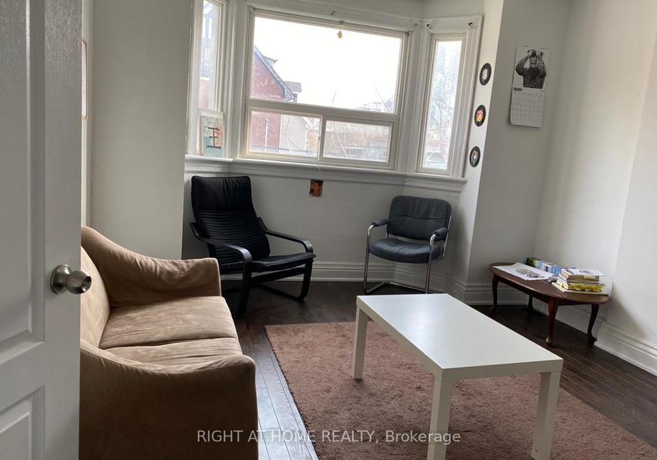 134-huron-street-toronto-toronto-ontario-c13589042