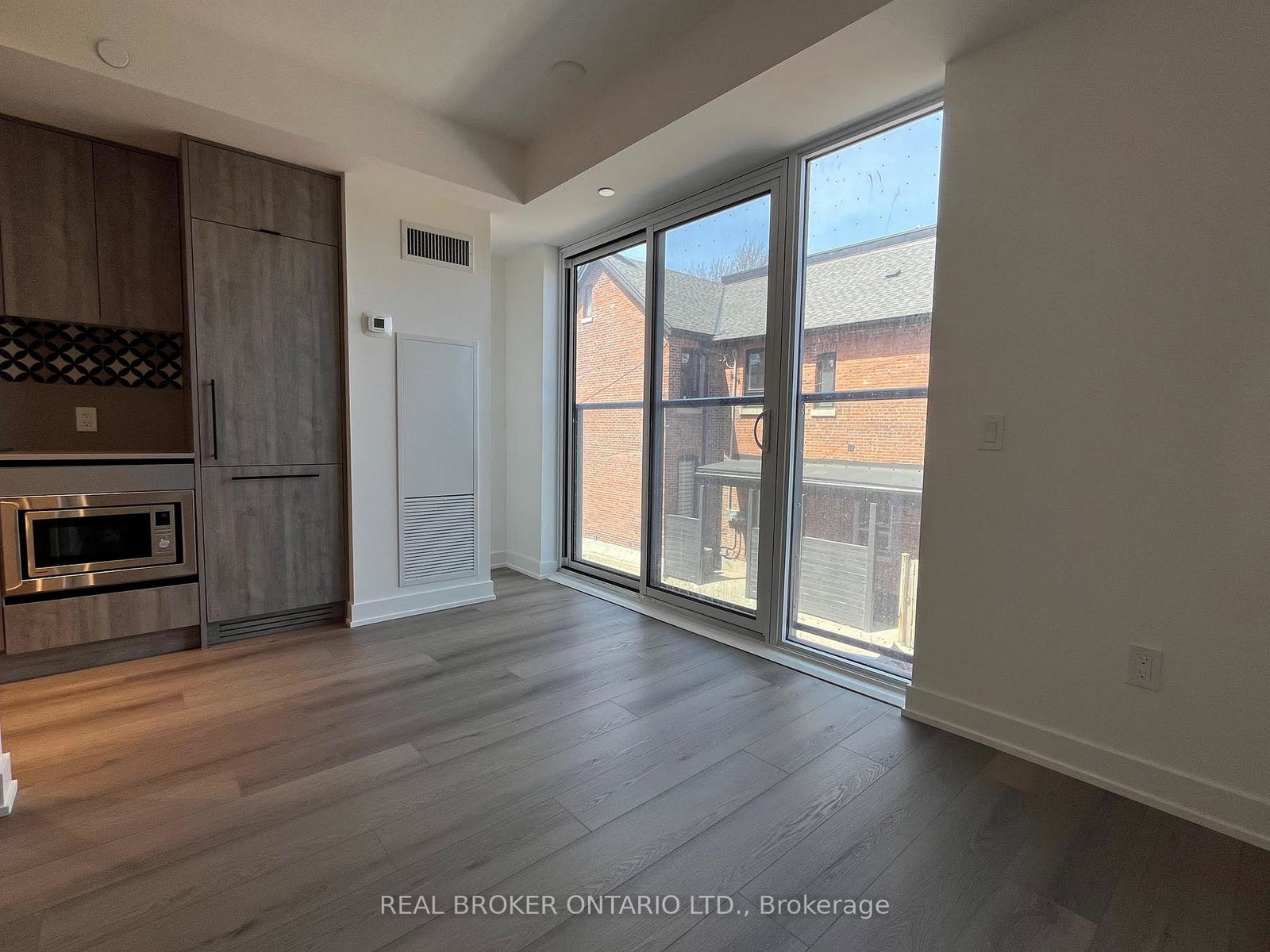 5-lakeview-avenue-toronto-toronto-ontario-c13589304
