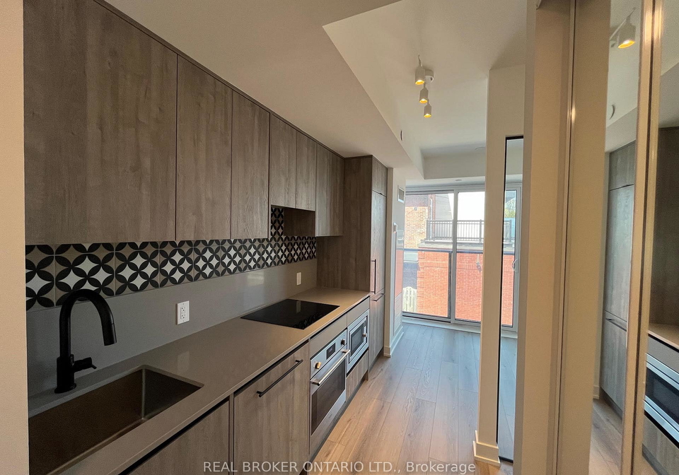 5-lakeview-avenue-toronto-toronto-ontario-c13589304