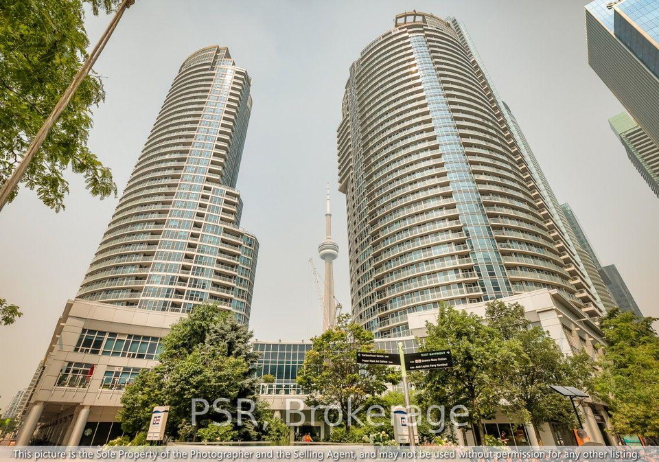 208-queens-quay-west-toronto-toronto-ontario-c13589452