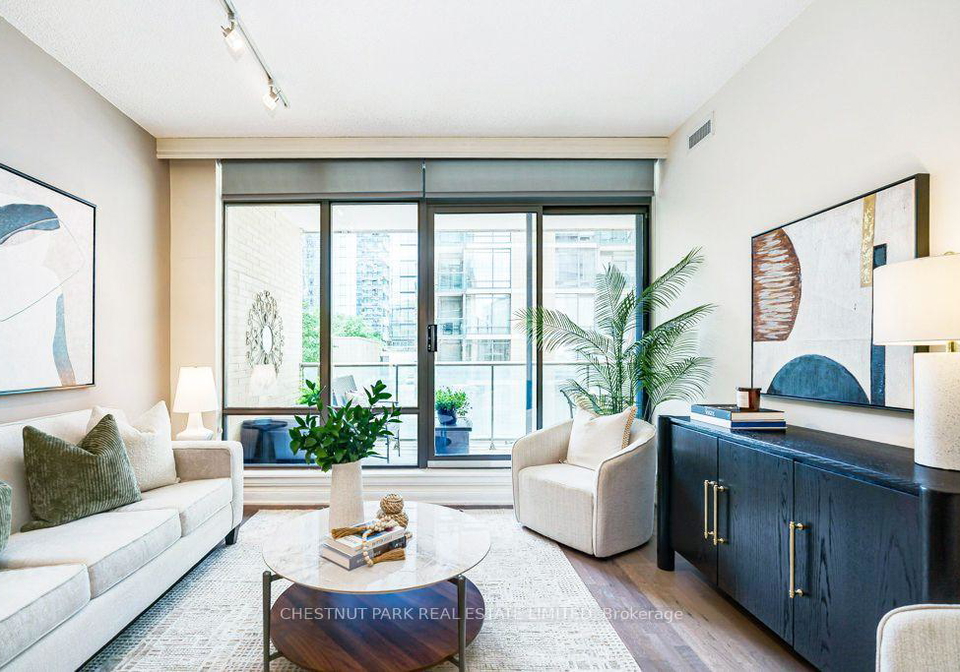 18-yorkville-avenue-toronto-toronto-ontario-c13589562