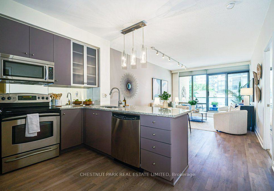 18-yorkville-avenue-toronto-toronto-ontario-c13589562
