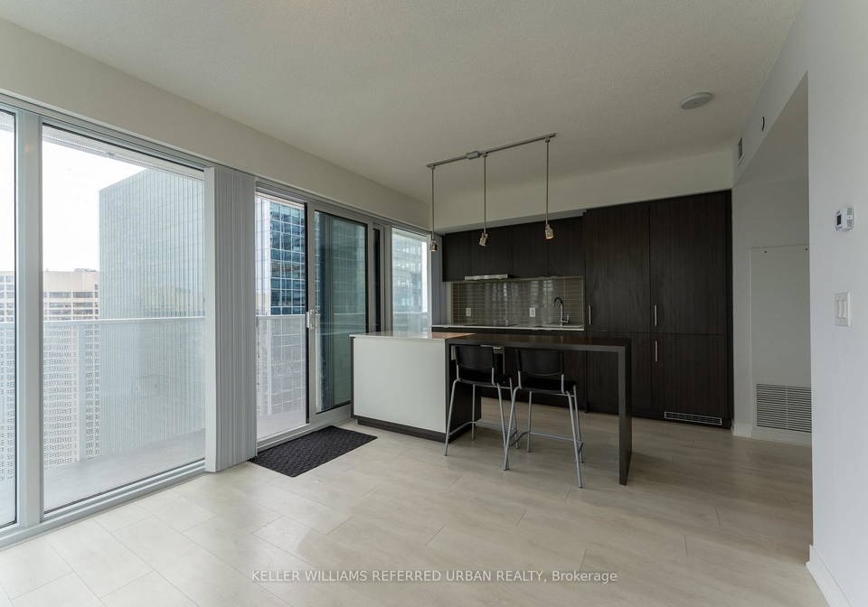 88-harbour-street-toronto-toronto-ontario-c13589582